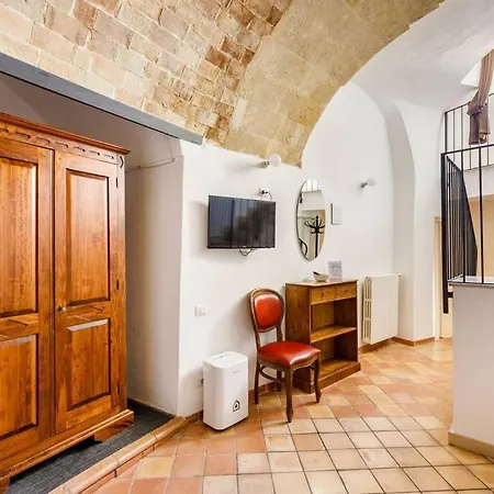 L' Abbraccio Dei Sassi * Matera